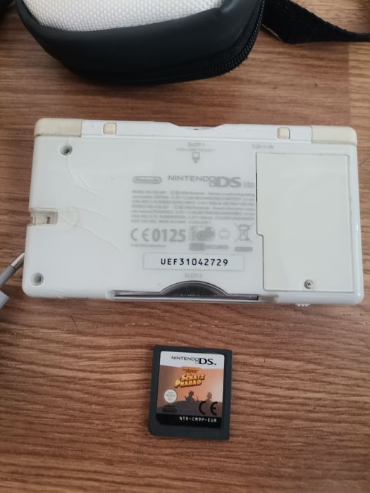 Nintendo DS lite