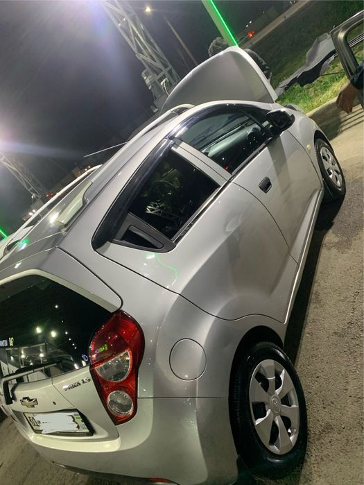 Chevrolet Spark 2011 — 3