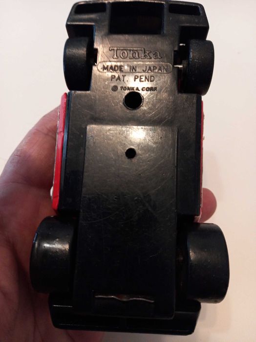 Стари играчки Tonka и Bison, пластмасови интересни колички