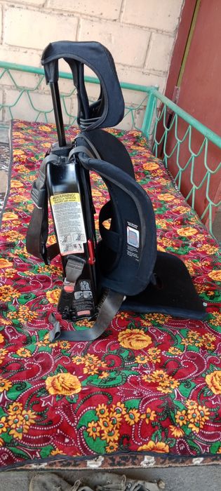 Продается деткое авто кресло