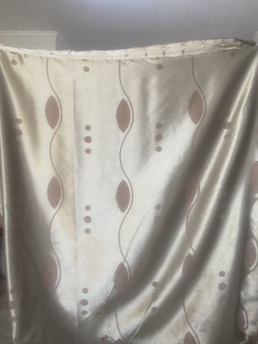 Продаются Шторы 1,5*2,5(2 шт)