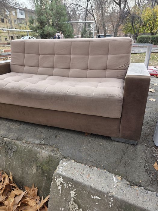 Продается Диван.