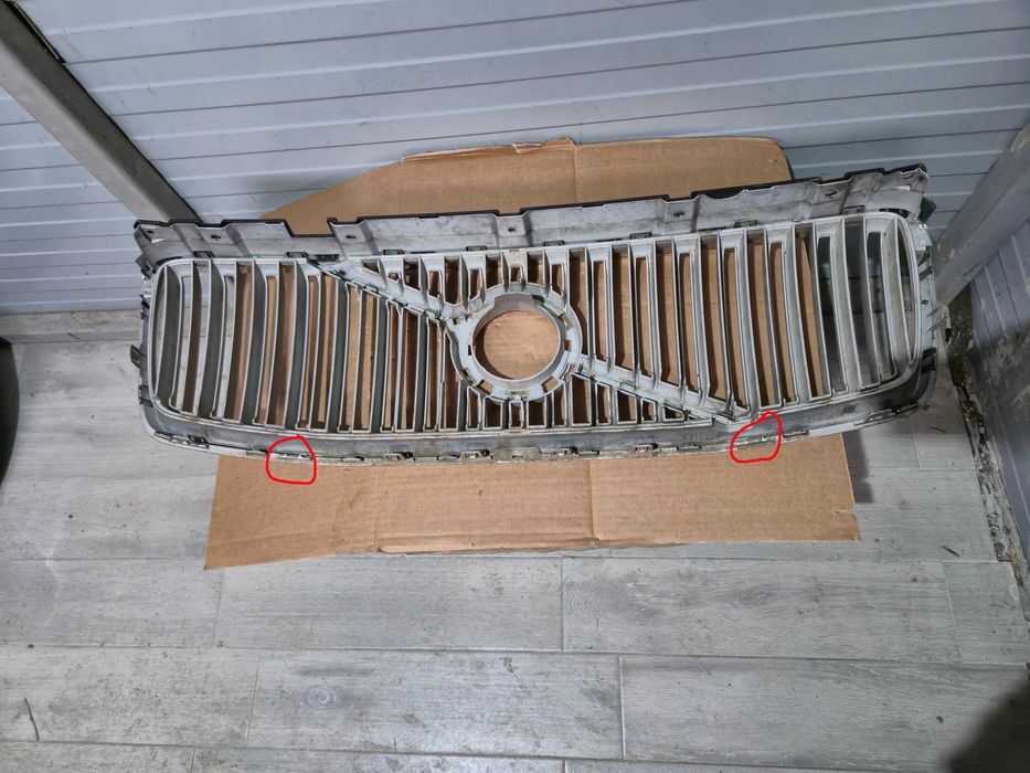 Grila Radiator Bara Volvo XC 90 XC90 An 2015 - 2020 Cod 31425934