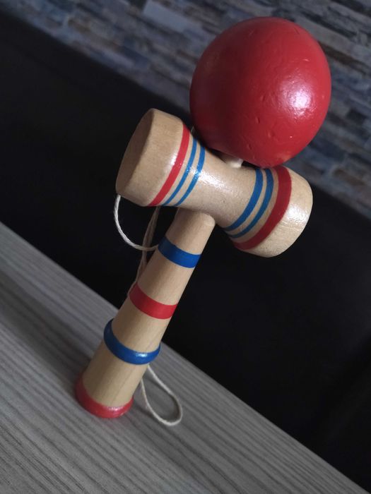 Kendama Noua ORIGINALA  (pentru cunoscatori) Pret Negociabil