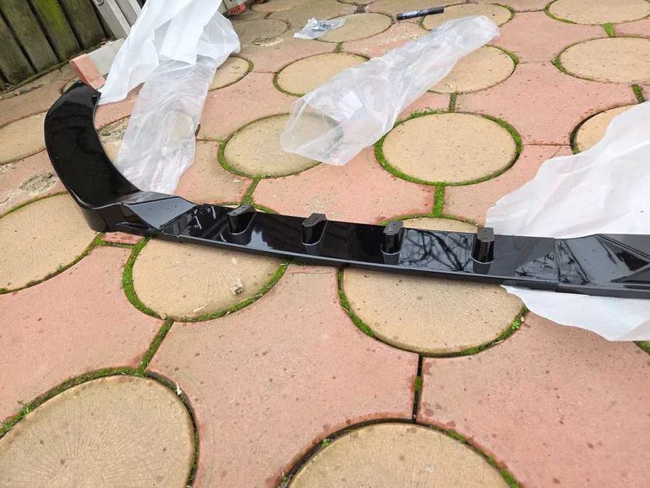 Prelungire Extensie Lip Bara Fata Audi A4 B8 2009-2012, Negru Lucios