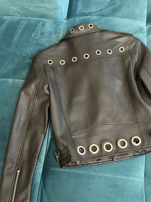 Стилно черно кожено яке с капси ZARA