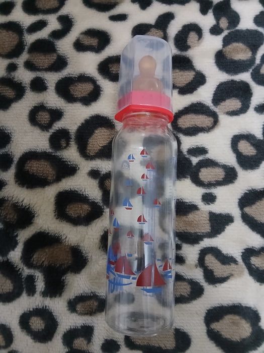 Sticla de sticla Nuk nouă pentru bebeluși