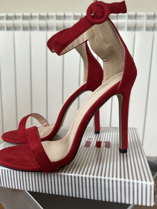 Дамски червени токчета