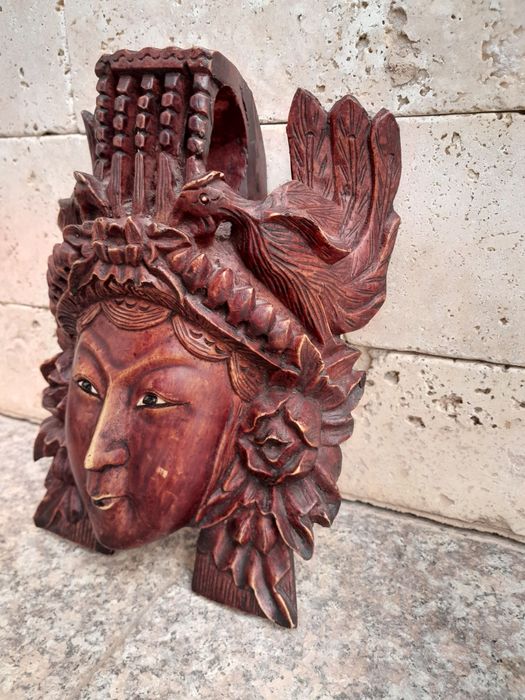 Mască asiatica.  20 cm / 15 cm