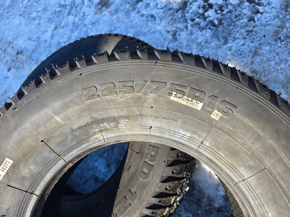 Шина 225 /75/16 новое