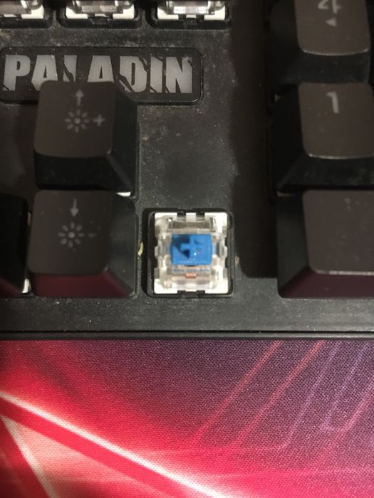 Продам механическую клавиатуру