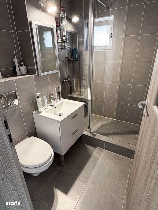 Apartament 3 camere str. Calea Bucuresti, langa scoala nr.10