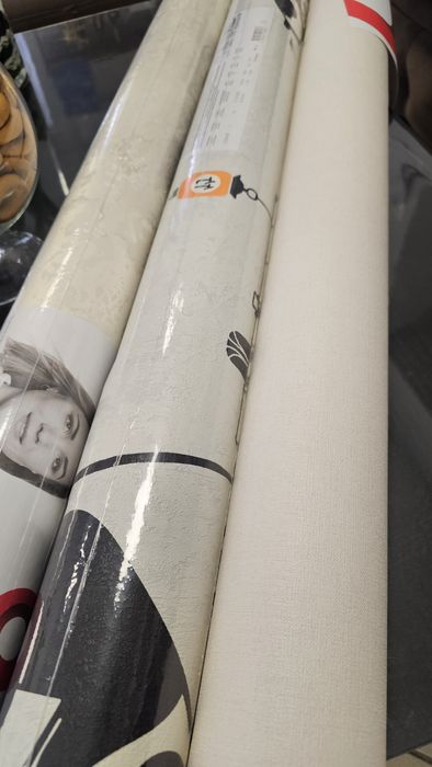 Продаются обои новые