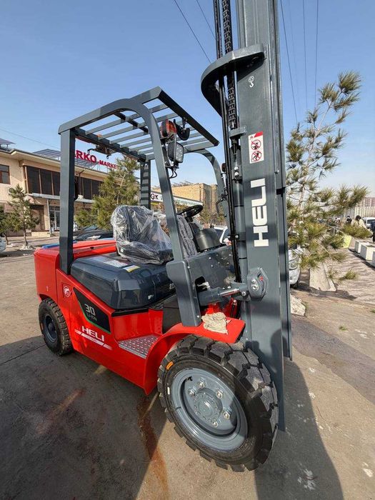 Kara / Кара / Вилочный погрузчик HELI CPCD20-Q22K2 3 м (контейнерный)