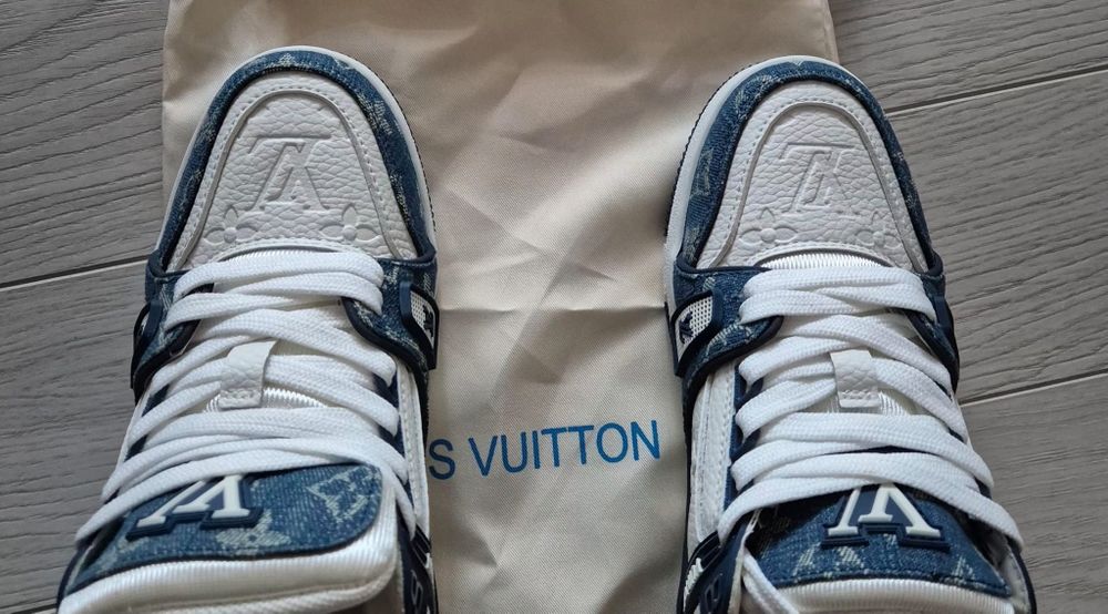 Louis Vuitton blue- model popular