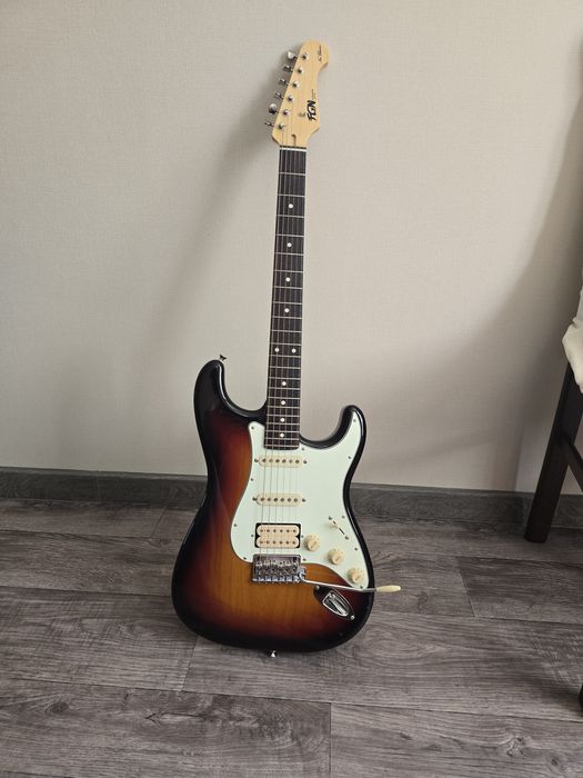 Продам электрогитару FGN