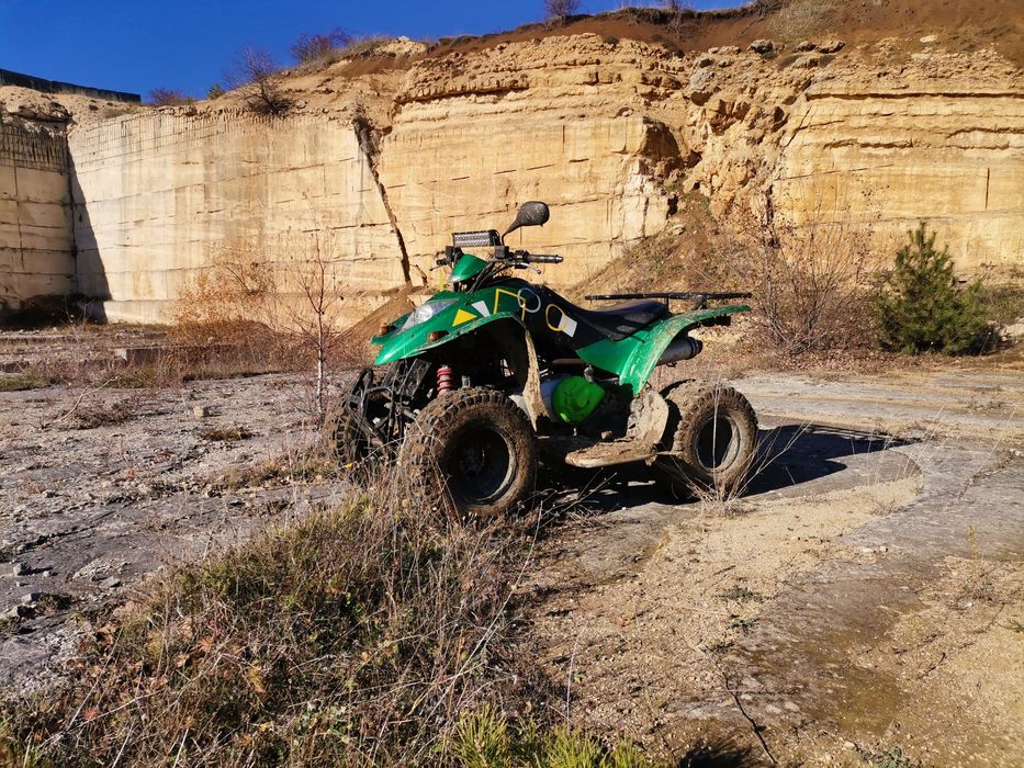 Vând kymco kxr 250