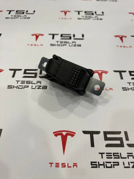 Пиропатрон основной батареи Tesla M3/MY