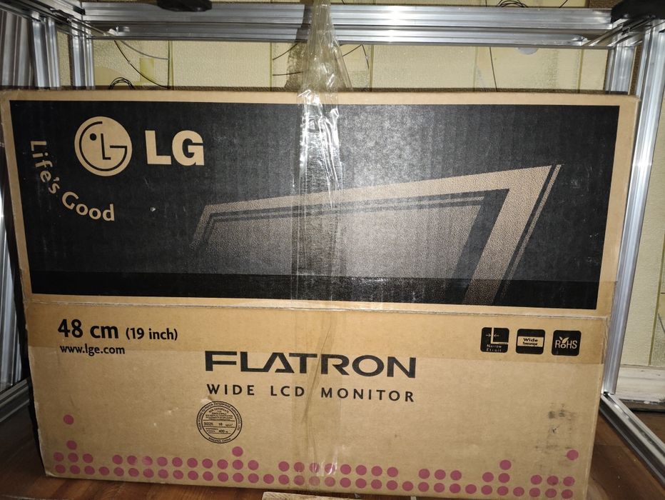Монитор LG Flatron