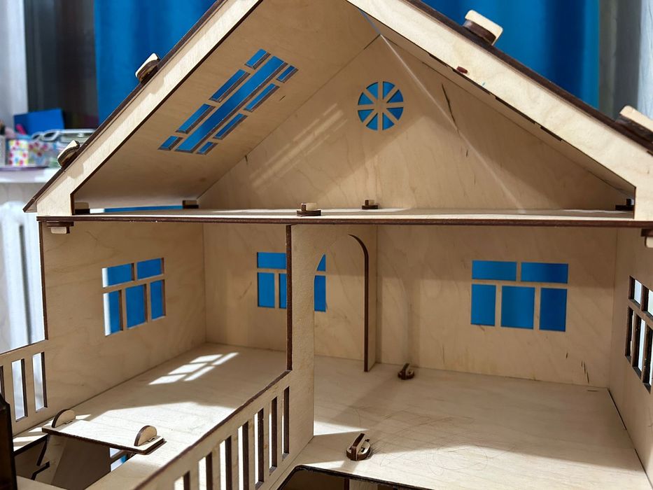 Продаю Кукольный домик