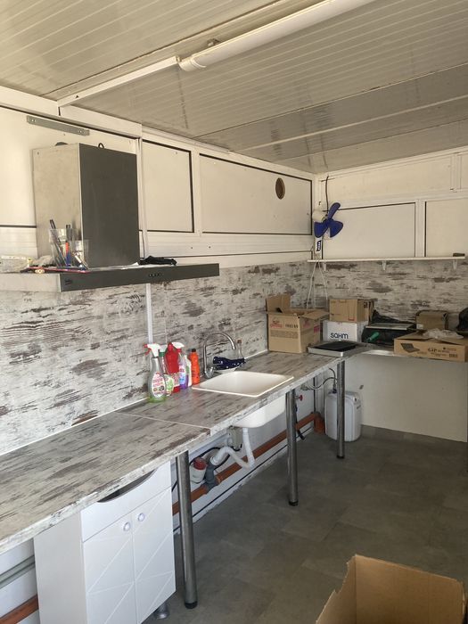 Павилион,Заведение от алуминиева конструкция