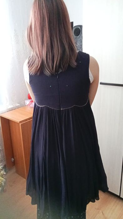 Продам нарядное платье на  девочку