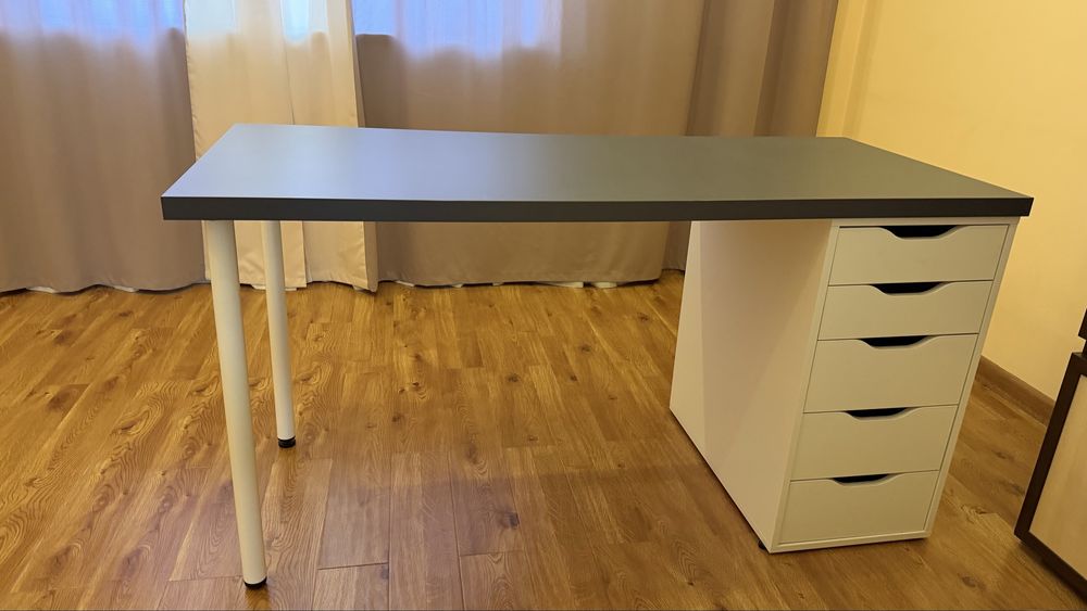 Письменный стол IKEA