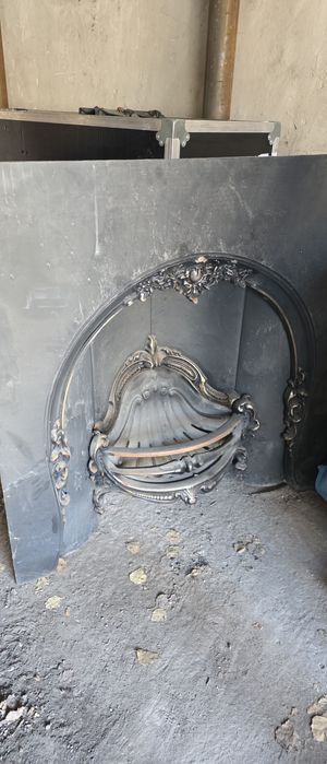 Камин чугунный новый