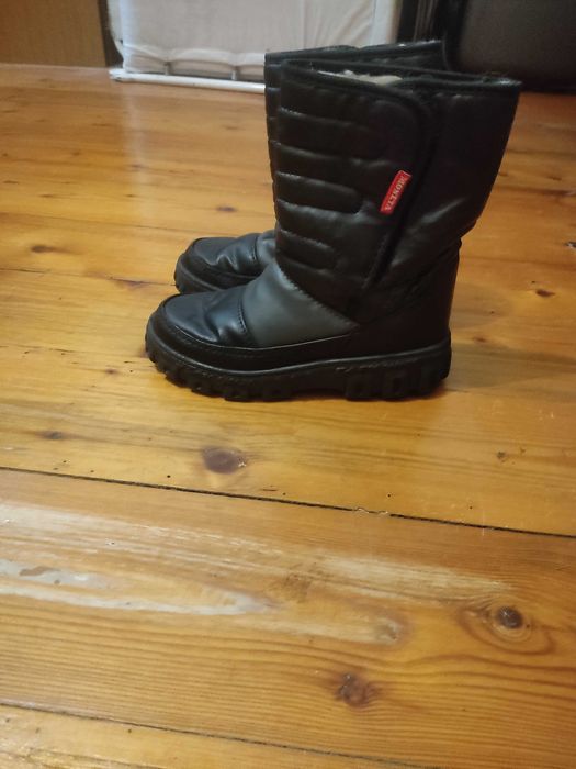 Ботуши    MONETA