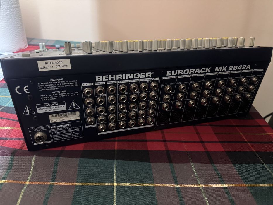 Vând Mixer Behringer Eurorack MX2642A