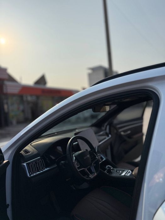 BYD Song Plus AWD официальная с опциями (состояние идеал)