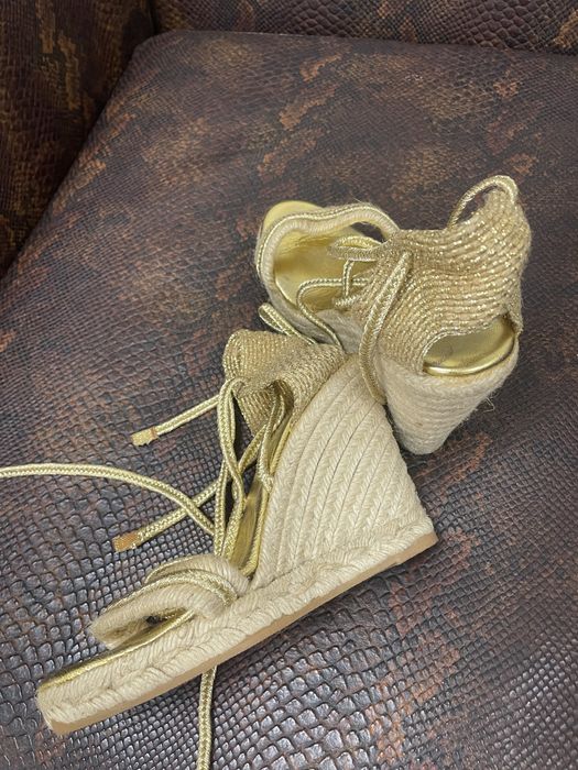 Златни еспадрили естествена  кожа 36