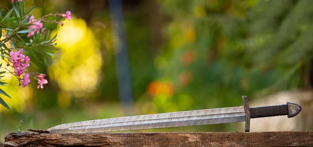 Меч от Дамаска стомана - Кован - по поръчка