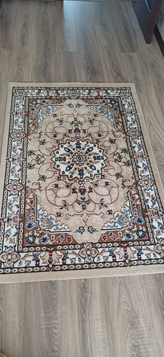 Продам ковер маленький