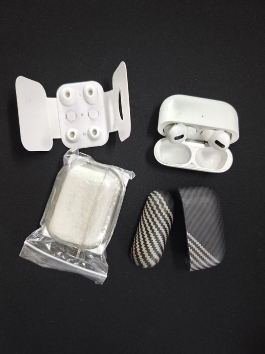 Căști Apple AirPods Pro 1 - Funcționare perfectă + 2 Huse + Dopuri de rezervă
