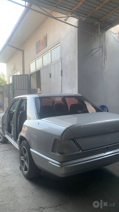 Mercedes w124 sotiladi