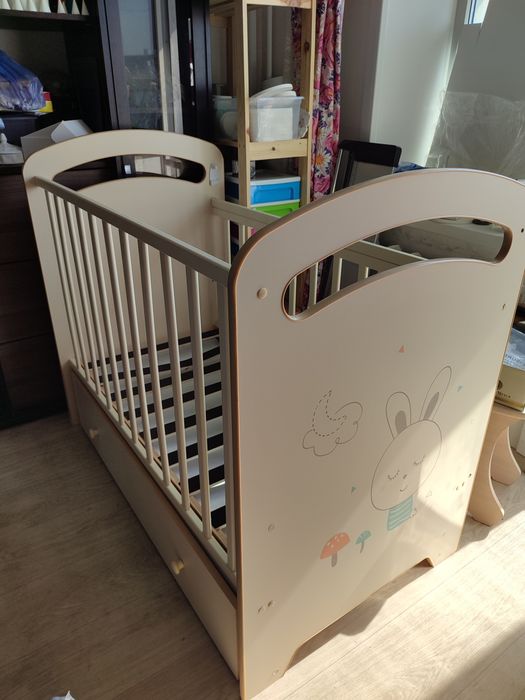 Детская кроватка