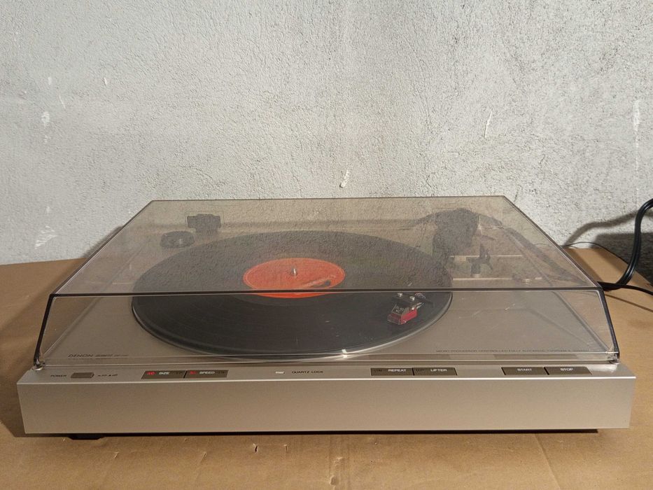 Колекционерски грамофон Denon DP-23F