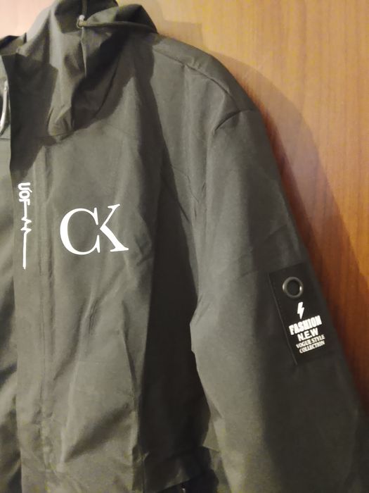 CK geaca de fas sport cu gluga