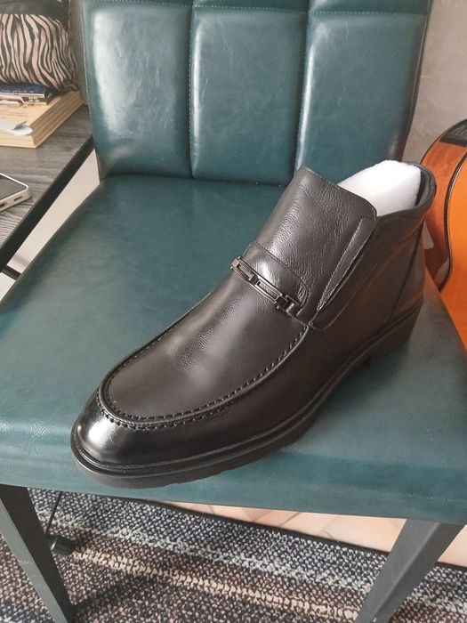 Продам полу сапоги новые