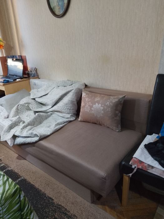 Продавам разтегателен диван