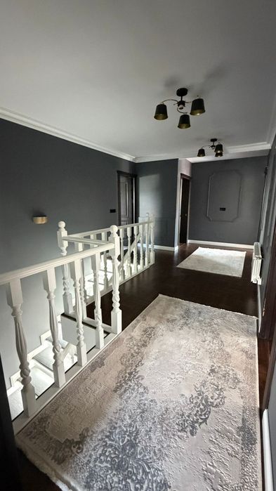 Casă  de vânzare în Suceava- Burdujeni| 260 mp | Teren 800 mp | Garaj | Anexă 70 mp | 370.000 euro