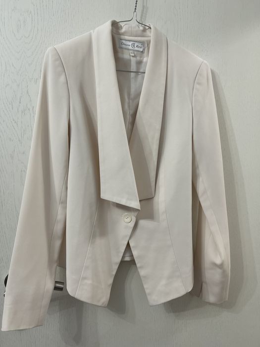 Дамско сако “Стилна Жена”