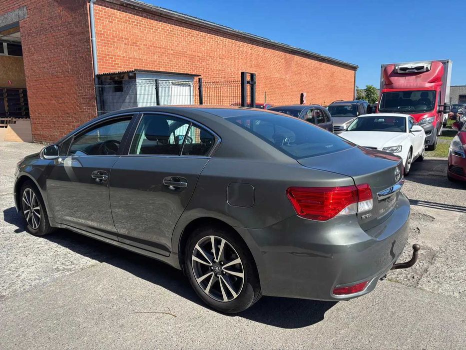 Toyota Avensis T27 2.0d4d 124к.с 2014г. facelift се продава на части