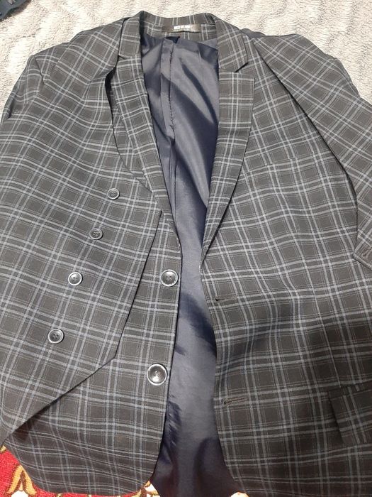 костюм мужской почти как новый