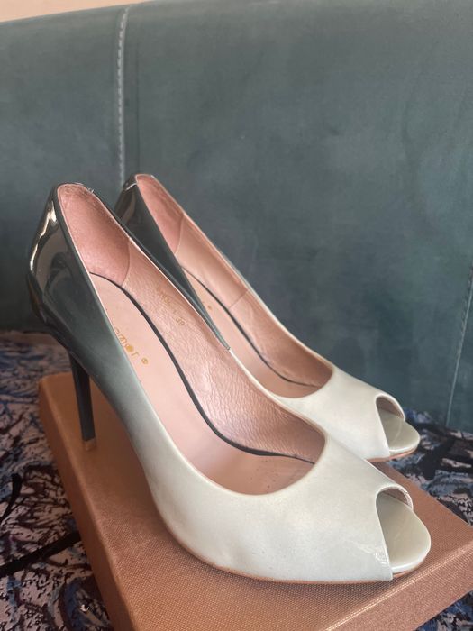 Туфли на шпильке