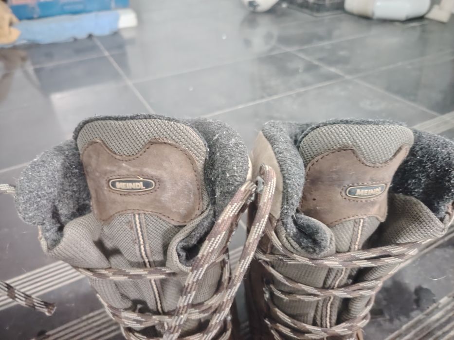 Bocanci Meindl iarnă