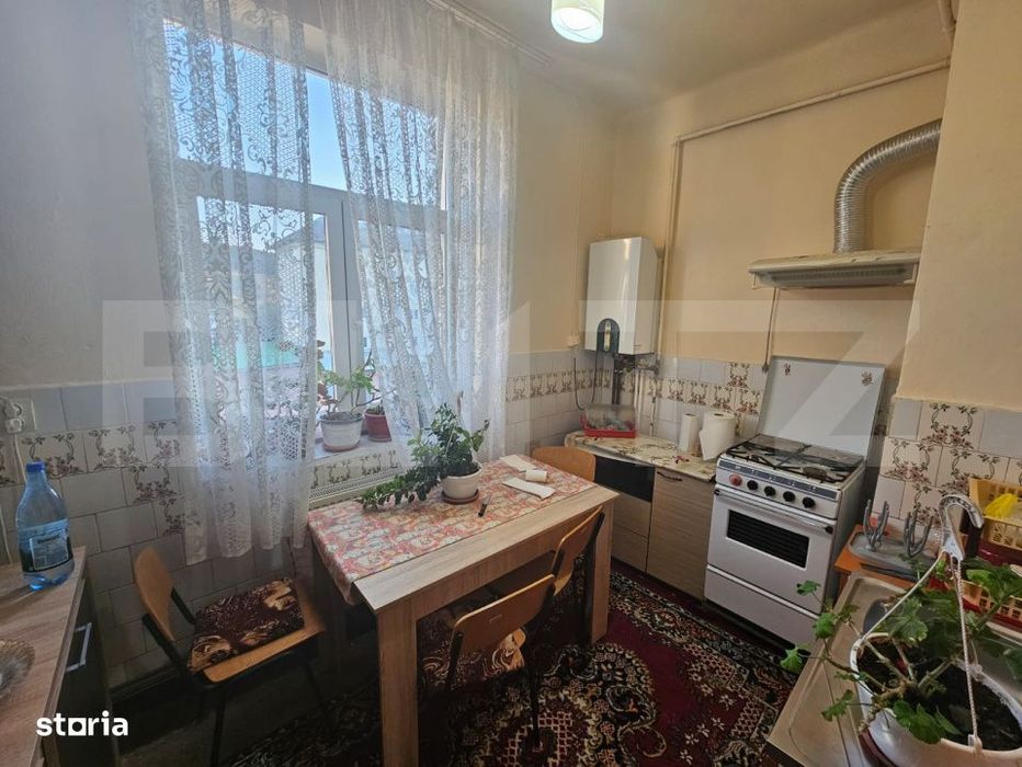 Apartament cu 3 camere, decomandat, 80 mp, Ocna Mures
