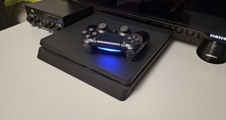 Ps4 с играми на диске
