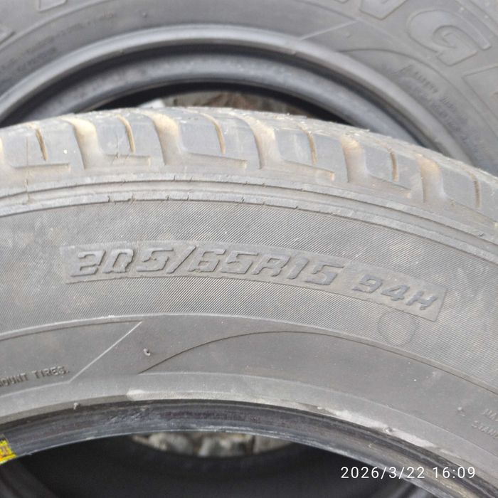 Продам шины, пара Б/У .